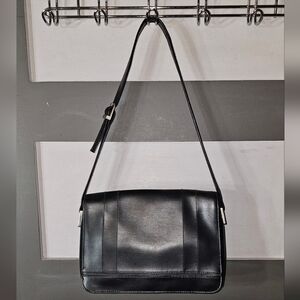 Vintage Liz Claiborne Villager Leather Shoulder Bag- EUC